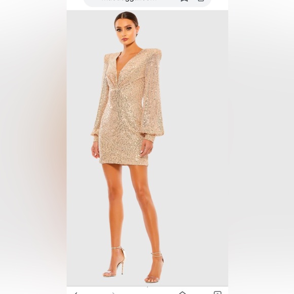 Mac Duggal Dresses & Skirts - NWT Mac Duggal sequined mini dress size 2‎ color rose gold